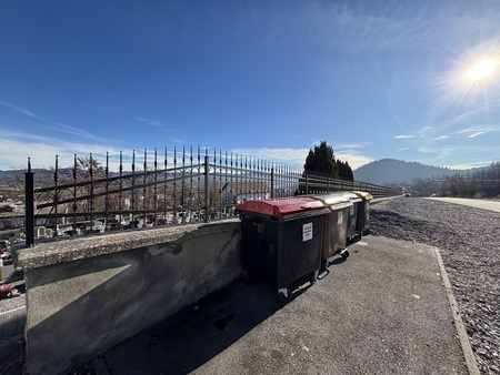 ograja na pokopališču