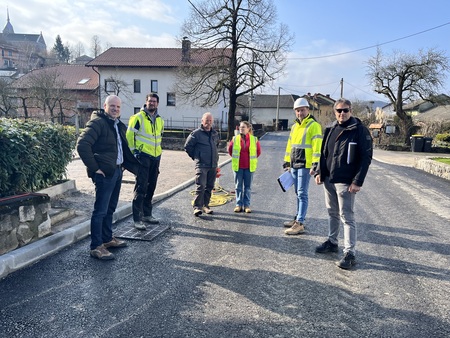 Gradbišče si je ogledal župan Robert Smrdelj v prisotnosti vodje investicije, izvajalca in inženirja