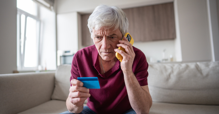 telefonska goljufija, simbolična fotografija