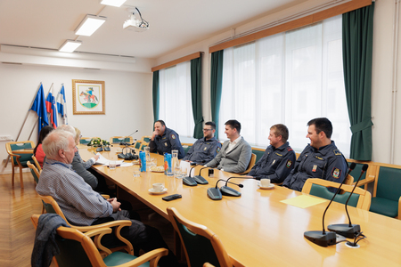 260311-gasilci-podpis-foto-blaz-lencek-06